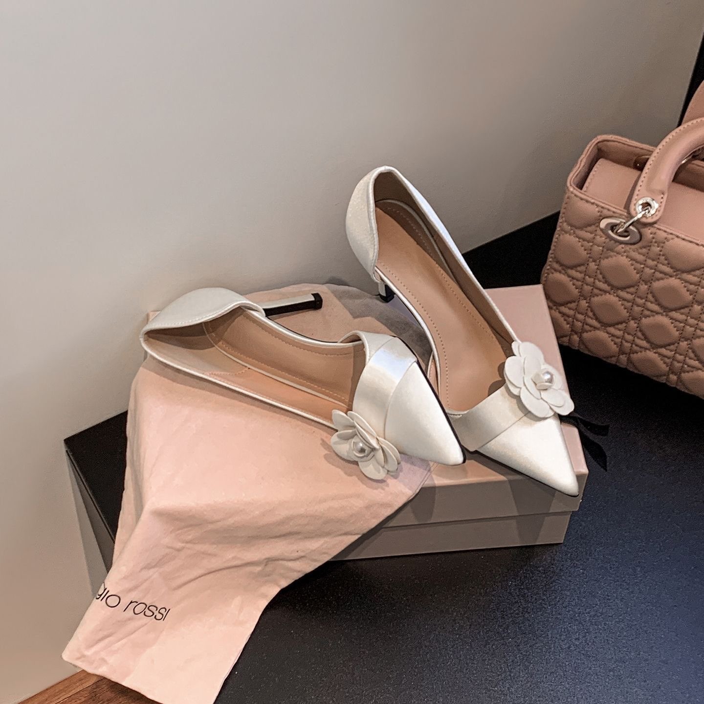 Sepatu Stiletto Satin Berujung - Women Formal Wear Footwear ulasan dan harga